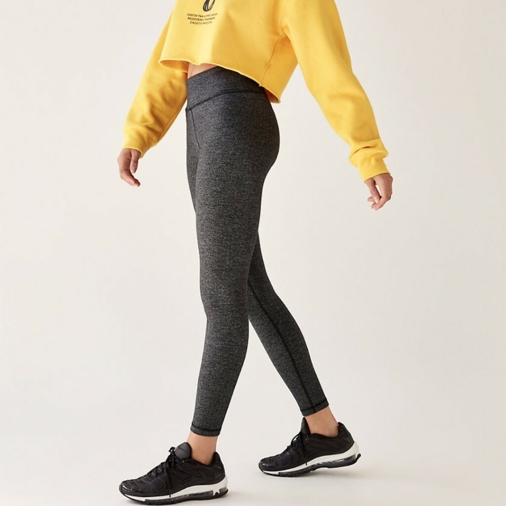 aritzia x Tna equator legging